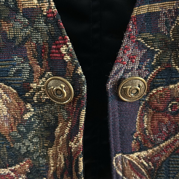 Beautiful Equestrian Vest - Picture 2 of 4